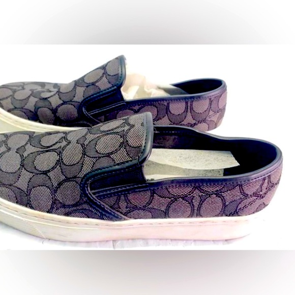 Coach Women’s Black Signature Logo Slip-On Shoes Size 7 - Picture 3 of 4